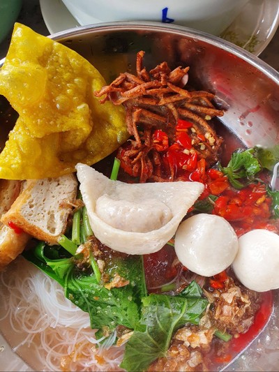 เส้นใหญ่โฟแห้ง