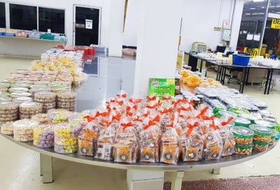 ท่ามกลางบรรยากาศที่ธรรมชาติมีฉากหลังเป็นทิวเขาเเละสายน้ำ