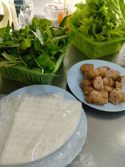 แหนมเนือง