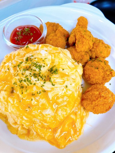 ข้าวไข่ข้นไก่ป๊อบเผ็ด