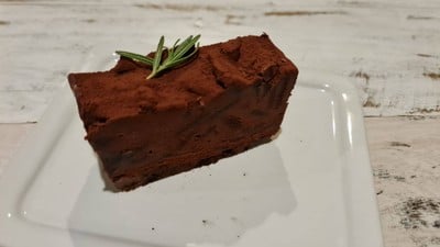 Wood Chocolate Cake