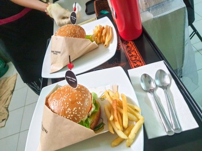 เบอร์เกอร์สไตล์ยุโรบ