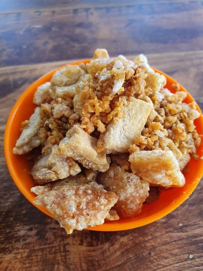 กากหมูทอด