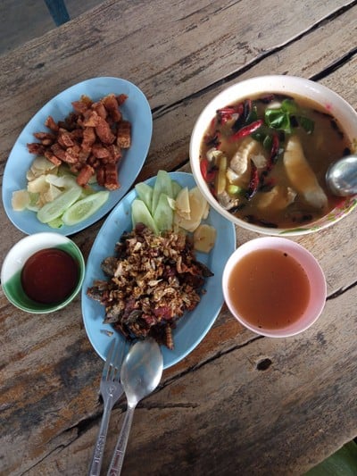 อาหาร หรือ เครื่องดื่ม