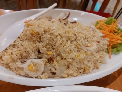 ข้าวผัดทะเล