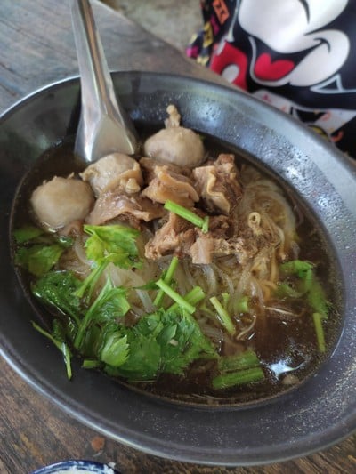 เส้นเล็กเนื้อ