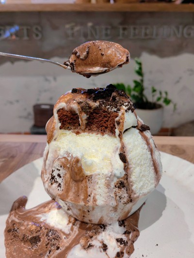 Cake Bingsu with OREO Crumb