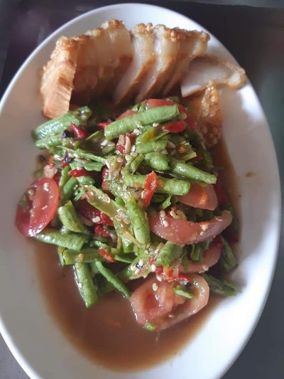 ตำถั่วหมูกรอบ