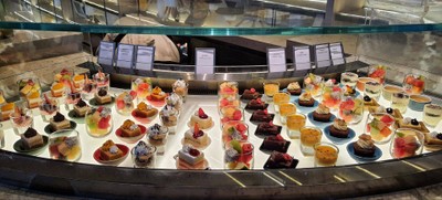 อาหาร หรือ เครื่องดื่ม