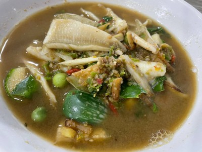 แกงป่าปลาเห็ดโคน