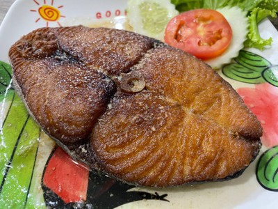 ปลาอินทรีย์ทอดน้ำปลา