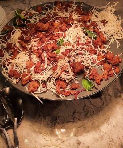 อาหาร หรือ เครื่องดื่ม