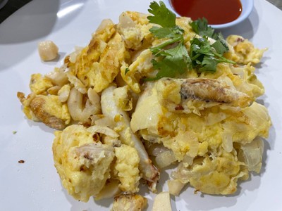 ไข่เจียวปูกระเทียมดอง