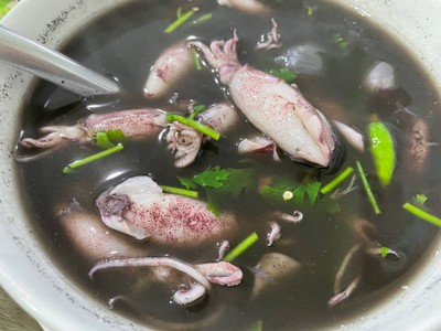 ปลาหมึกน้ำดำ