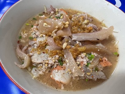 บะหมี่ต้มยำพิเศษ