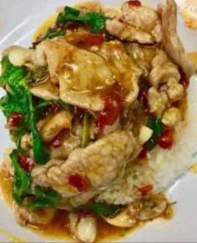 กระเพราหมูชิ้น