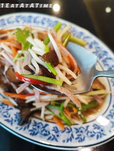 ผัดถั่วงอกทรงเครื่อง