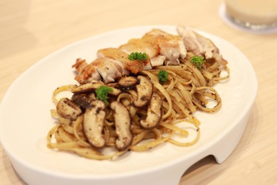 Pasta chicken truffle