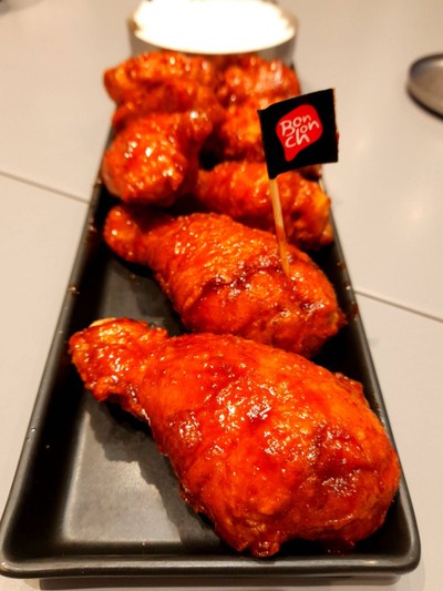 บอนชอนคอมโบ (2 น่อง 6 ปีก)