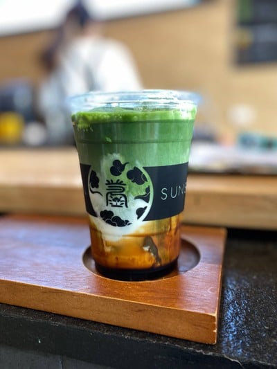 เมนูของร้าน Seven Suns The Commons
