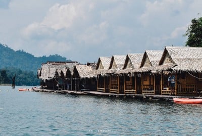 ทริปสโลไลฟ์เที่ยวใต้ชิลๆ ที่ เขื่อนเชี่ยวหลาน จ.สุราษฎร์ธานี