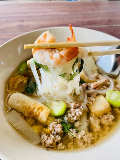 ก๋วยเตี๋ยวแกงเลียง