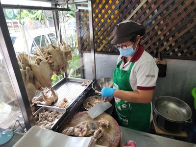 บรรยากาศ ข้าวมันไก่นายธง สาธุประดิษฐ์