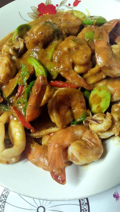 สตอผัดเผ็ด