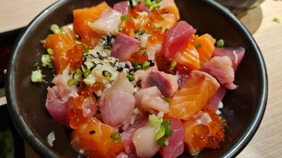 Bara Zuke Don ] ข้าวหน้าปลาดิบรวมหั่นเต๋าซอสสึเกะ
