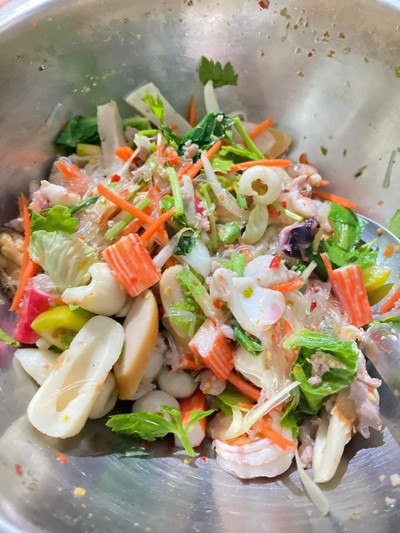 ยำวุ้นเส้นรวมมิตร