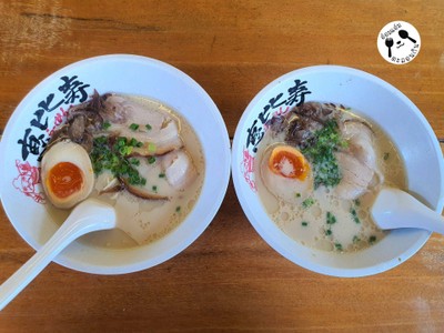 ทงคตสึ ราเมน