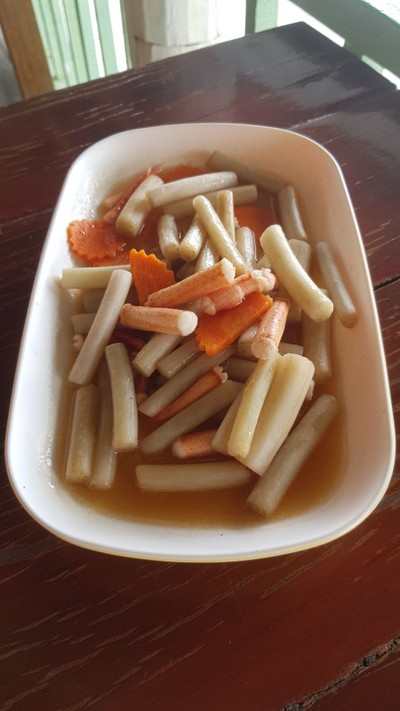 กร้ามกุ้งผัดสายบัว