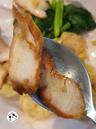 เกี๊ยวกุ้งหมูแดง
