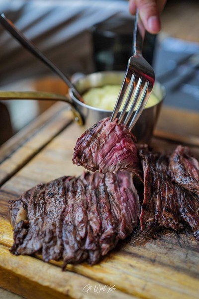 อาหาร หรือ เครื่องดื่ม