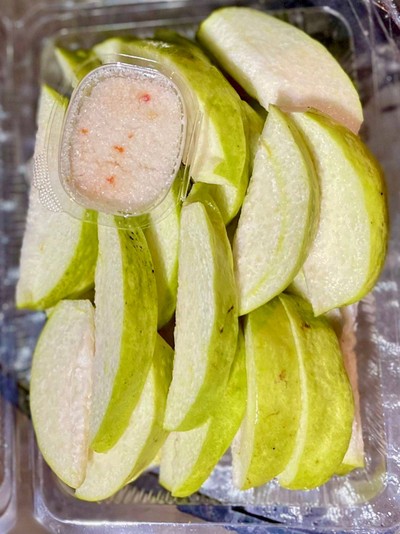 ฝรั่งกิมจูพร้อมทาน