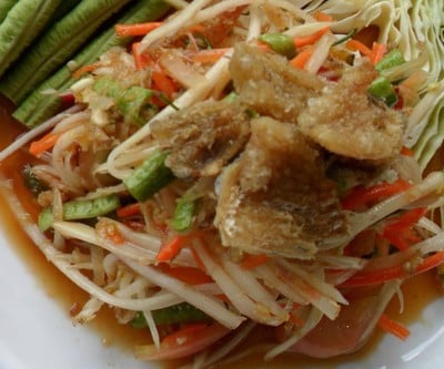 เมนูของร้าน ครัวพิมล ส้มตำ ไก่ทอด ผัดไทย หอยทอด ตลาดเสรีมาร์เก็ต เดอะไนน์