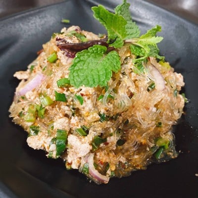 เมนูของร้าน ครัวพิมล ส้มตำ ไก่ทอด ผัดไทย หอยทอด ตลาดเสรีมาร์เก็ต เดอะไนน์