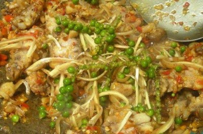 ข้าวผัดฉ่าปลากระเบน