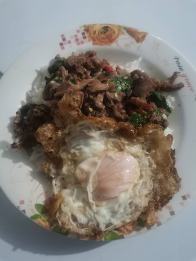 อาหาร หรือ เครื่องดื่ม