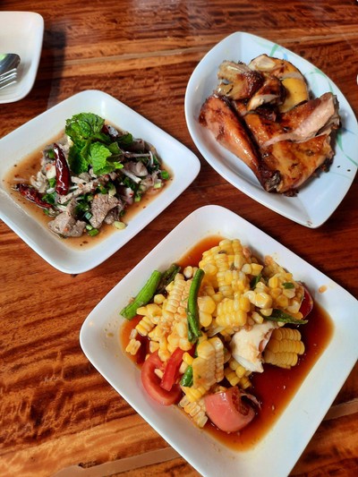 ตำข้าวโพดไข่เค็ม