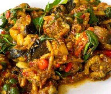 ข้าวผัดเผ็ดปลาไหล