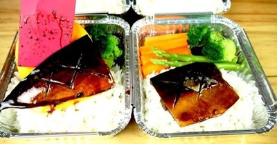 อาหาร หรือ เครื่องดื่ม