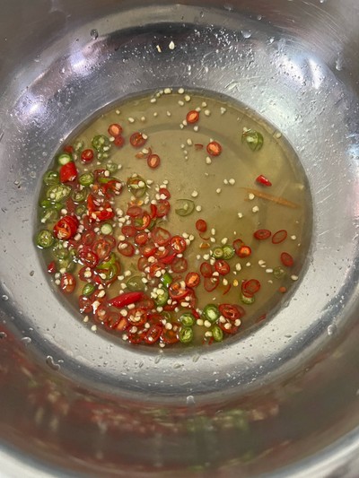 วิธีทำ “ยำวุ้นเส้น”