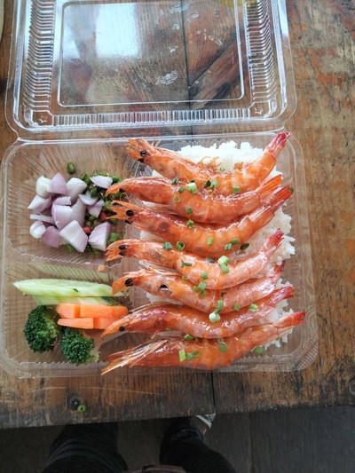 ข้าวหน้ากุ้งเหยียด