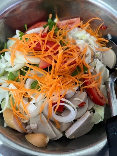 วิธีทำ “ยำวุ้นเส้น”