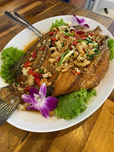 Deep-fried sea bass with Mango salad