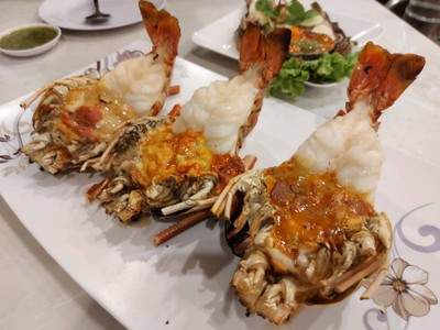 อาหาร หรือ เครื่องดื่ม