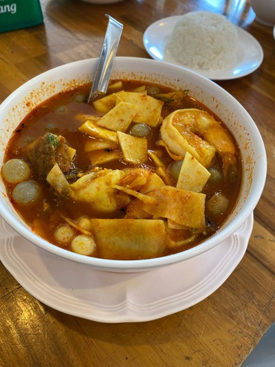 แกงส้มยอดมัพร้าวกุ้งไข่ปลาเรียวเซียว