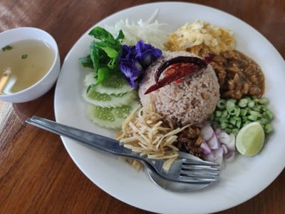 ข้าวคลุกกะปิ