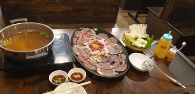 อาหาร หรือ เครื่องดื่ม